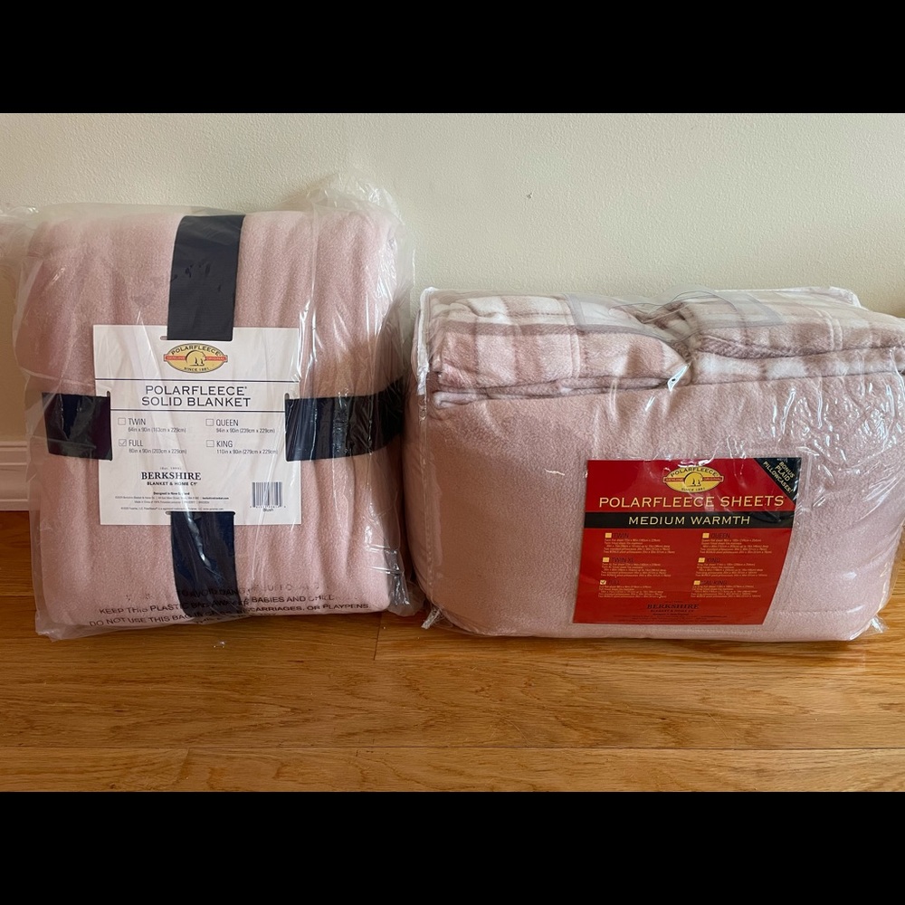 Polar fleece blanket and sheet set